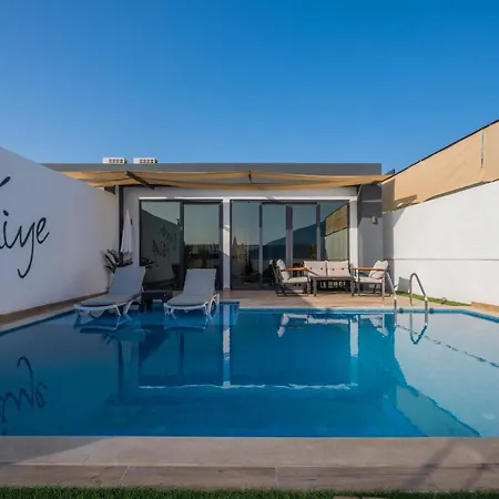4 Kisilik Ozel Havuzlu Ve Bahceli Villa, Mugla - Awz216 Fethiye