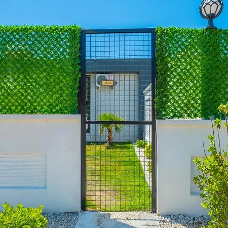 Villa 4 Kisilik Ozel Havuzlu Ve Bahceli Villa, Mugla - Awz216 *